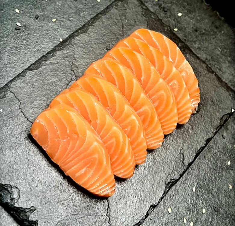 Sashimi de salmón · 6 de Miski Sushi Fusión