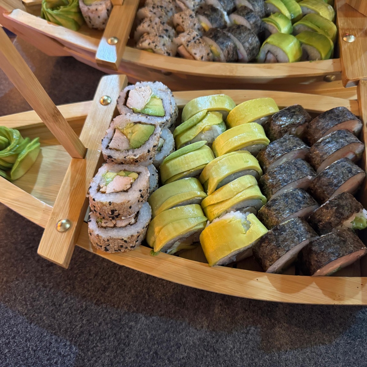 Sugerencia 2 · 40 piezas de Miski Sushi Fusión